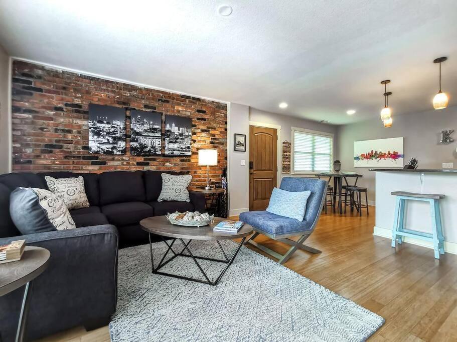 Villa Amazing Locale 2Kingbr 1Bth Kansas City Exterior foto